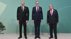 Fialovo jednání v Baku pokračuje. Chce zajistit větší podporu klimatu z Asie