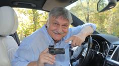 Autokamera MiVue J85 WiFi upozorní i na radary a nárazy hlasem českého Arnolda Schwarzeneggera!