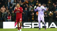 Arsenal padl s předposledním Evertonem. Liverpool dostal 0:3 od Wolves