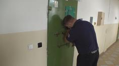 Policie dopadla uprchlého vězně. Na útěku měl krást auta a rychle je střídat