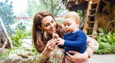 William a Kate vzali děti do zahrady. Roční Louis už chodí! FOTO