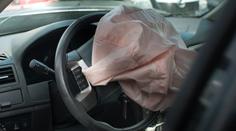 Automobilky dál děsí nebezpečné airbagy. Do servisů musí přes milion citroënů a BMW