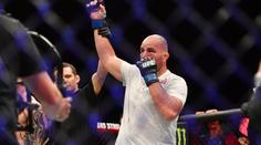 Překvapení v UFC, šampion uškrcen. Titul má Brazilec a chce Procházku