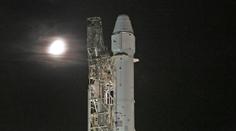 Lidé se příští rok vrátí k Měsíci! Obletí ho dva astronauti
