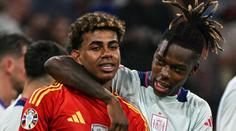 Zázrační chlapci? Jeden je blízko Zlatému míči, druhý Barceloně