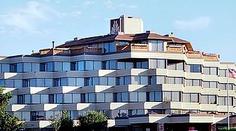 Střelec zabil v hotelu v Chicagu muže, dalších nejméně šest lidí zranil
