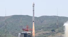 Nad Českem shořela čínská raketa. Nikomu nic nehrozí, tvrdí úřady