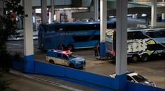 Muž střílel na nádraží v Riu a poté držel tři hodiny rukojmí v autobuse