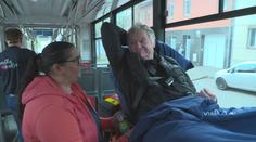 Sanitka naděje plní těžce nemocným poslední přání. Často jde o maličkosti