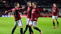 Sparta si poradila s Hradcem. Slavia po vyloučení Olayinky ztratila body v Liberci