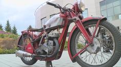 Staré motorky pod rukama studentů v Ostravě opět ožívají