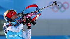 Biatlonová štafeta dojela až ve druhé desítce, ze zlata se radují Norové