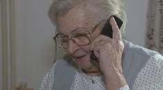 Miladu chtěli okrást po telefonu! Na tohle pozor, radí policie