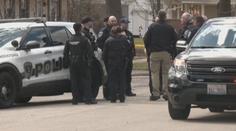 Útočník v Illinois zabil 4 lidi a dalších sedm zranil. Policie ho dopadla