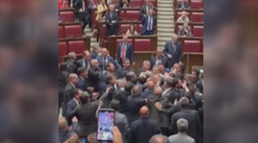 VIDEO: Tak vypadá pravá "Itálie". V Římě se porvali politici