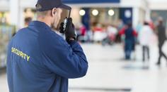 Lidi, kteří vyhrožovali okolí nákazou koronavirem, začala stíhat policie