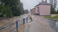 Obchody mimořádně mění otevírací dobu. V některých nenakoupíte vůbec