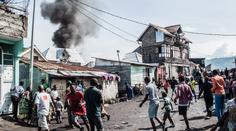 Při srážce přeplněného autobusu s cisternou uhořelo v africkém Kongu 33 lidí