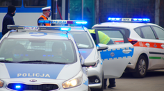 Opilý muž vběhl do sanitky a začal mlátit záchranáře pěstí do hlavy
