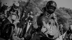 Další smrt v motorsportu. Na ostrově Man zemřel teprve 29letý závodník