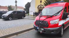Další smutný den pro Koryčany. Hasiči pochovali svého kolegu