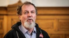 Atentátník na Fica skončil na psychiatrii. Popsal přísný vězeňský režim