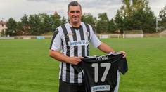 Martin Fenin a jeho žena byli terčem tvrdého útoku fanoušků Barcelony