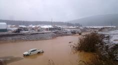 V Rusku se protrhla přehrada. Patnáct lidí zemřelo, další se pohřešují