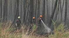 Hasiči ve Francii a Španělsku bojují s časem. Lidé přirovnávají situaci k peklu