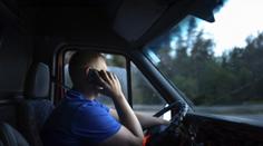 Policie na D35 zastavila telefonujícího řidiče. Naúčtovala mu 103 tisíc korun