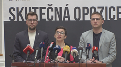 Sněmovna se zabývá novelou zákona o financování nepedagogických pracovníků
