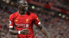 Mané pomáhá rodnému Senegalu. Po škole nyní buduje i nemocnici