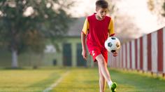 Elitní akademie chce chránit zdraví malých fotbalistů. Zakázala jim hlavičky