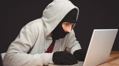 Lidem chodí další podvodné e-maily. Neklikejte na ně, doporučuje policie