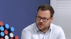 Mobily během přestávky snižují dětem schopnost soustředit se v hodině, upozorňuje expert