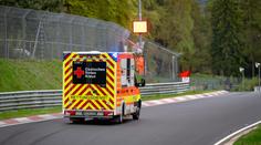 Děsivé scény na Nürburgringu. Jezdec zemřel po vážné nehodě, reagoval i Verstappen