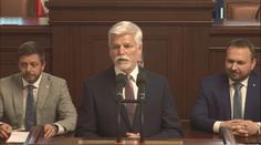 Prezident Pavel navštívil Sněmovnu. Chybí mi větší naslouchání mezi vládou a opozicí, prohlásil