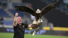Lazio vyhodilo sokolníka, chlubil se perverzními fotkami penisu