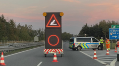 Výhrůžka výbušninou v autobusu na D1. Provoz v obou směrech kolaboval