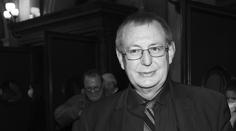 Leť jako orel. Rodina a přátelé se rozloučili s dabérem Jiřím Hromadou