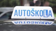 Nové otázky v autoškole: Zkuste si, co musí zvládnout nejen řidiči kamionů
