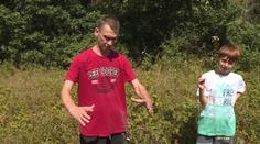 Sto padesát žihadel! Hoch se strýcem popsali hororový vosí útok