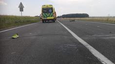 Řidič strhnul cyklisty pod kola! Jeden zemřel, další bojuje o život