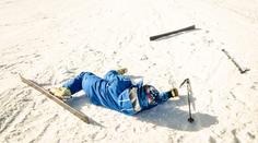 Nevychovanec v Rokytnici měl zranit lyžaře. Pomozte ho policii vypátrat