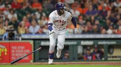 Splněný sen. Rodiče viděli syna poprvé hrát naživo v MLB. Po osmi letech