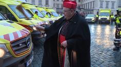 VIDEO: Kardinál Duka požehnal novým vozům záchranky
