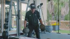 Golfový šampion Gary Player se udržuje i v 88 letech. Mladé strčí do kapsy