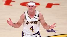 Opora Lakers byla zadržena policií. Při letištní kontrole u ní našli drogy