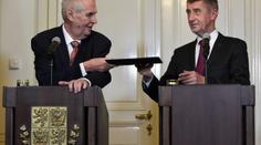 Babiš představí Zemanovi vládu, jména tají. Vymění také úředníky