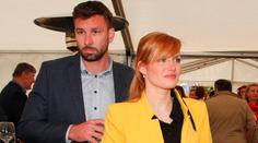 Rozvádí se Koukalovi? Petr zmizel a mlčí, Gabriela napsala odpověď